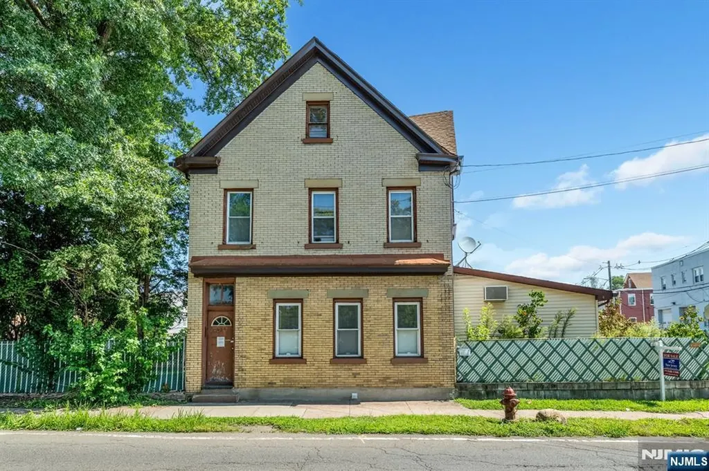 634 River Drive Garfield NJ 07026
