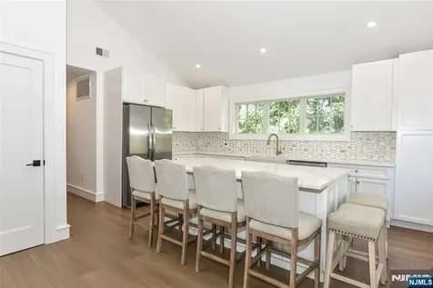 17 Grandview Avenue Upper Saddle River NJ 07458
