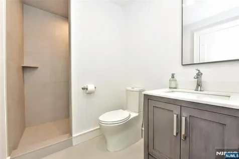 17 Grandview Avenue Upper Saddle River NJ 07458