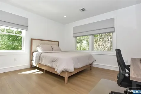 17 Grandview Avenue Upper Saddle River NJ 07458