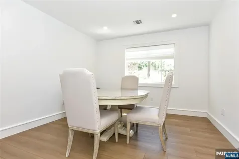 17 Grandview Avenue Upper Saddle River NJ 07458
