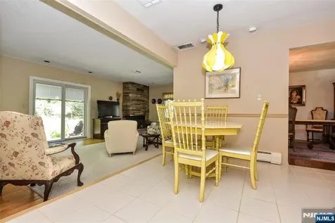 17 Grandview Avenue Upper Saddle River NJ 07458