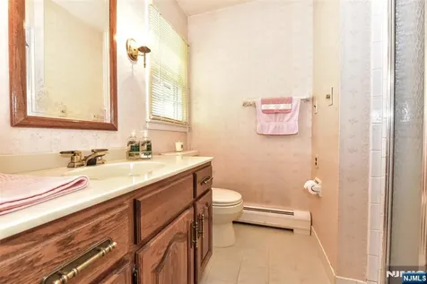 17 Grandview Avenue Upper Saddle River NJ 07458