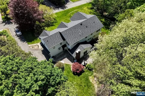 17 Grandview Avenue Upper Saddle River NJ 07458