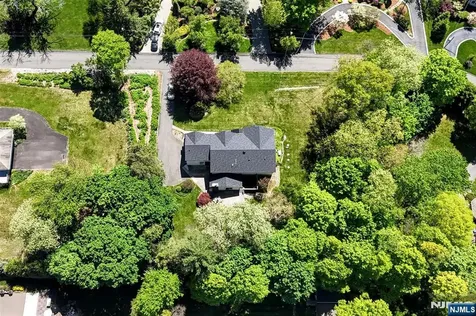 17 Grandview Avenue Upper Saddle River NJ 07458