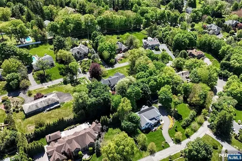 17 Grandview Avenue Upper Saddle River NJ 07458