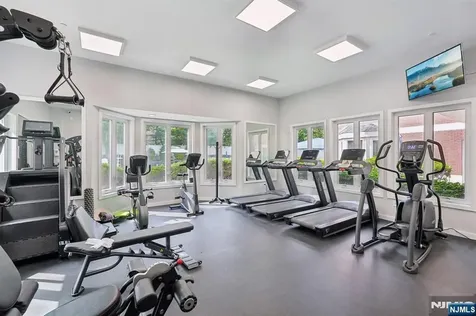 303 Stockton Court Edgewater NJ 07020