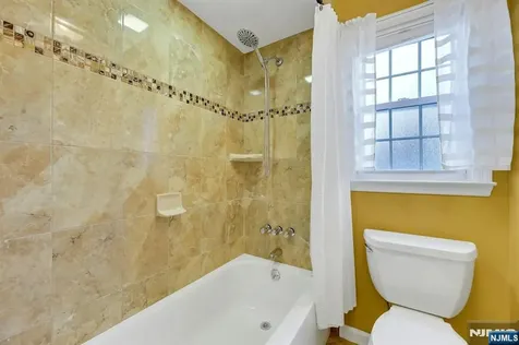 23 William Street Saddle Brook NJ 07663