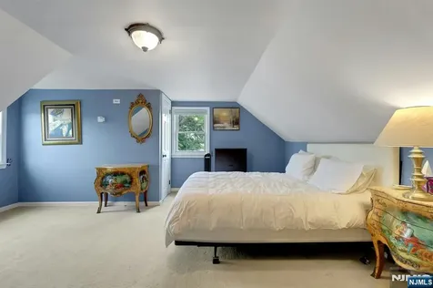 23 William Street Saddle Brook NJ 07663