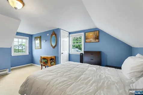 23 William Street Saddle Brook NJ 07663