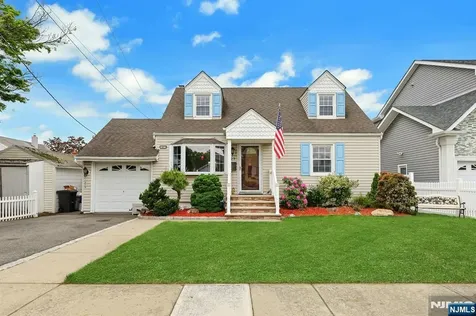 23 William Street Saddle Brook NJ 07663