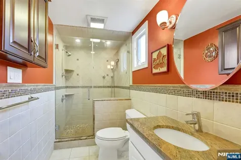 23 William Street Saddle Brook NJ 07663