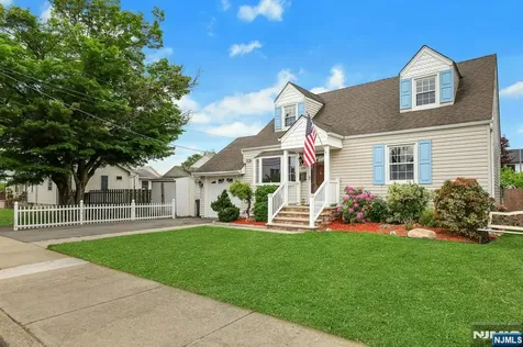 23 William Street Saddle Brook NJ 07663
