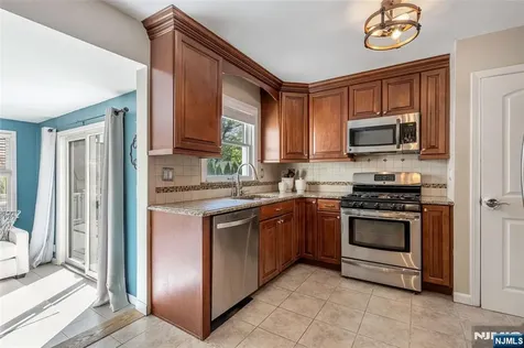 114 Summit Avenue Waldwick NJ 07463
