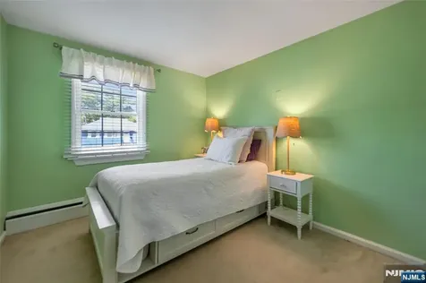 114 Summit Avenue Waldwick NJ 07463
