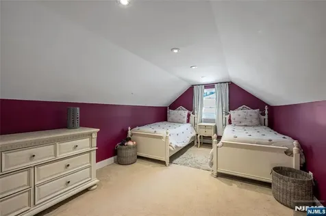 114 Summit Avenue Waldwick NJ 07463