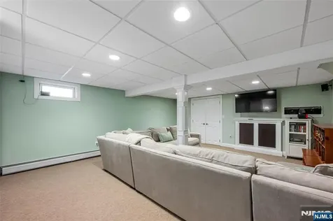 114 Summit Avenue Waldwick NJ 07463