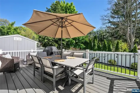114 Summit Avenue Waldwick NJ 07463