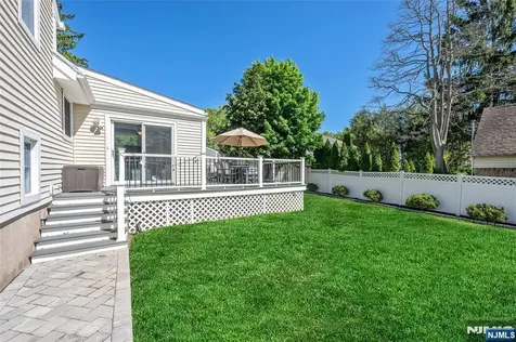 114 Summit Avenue Waldwick NJ 07463