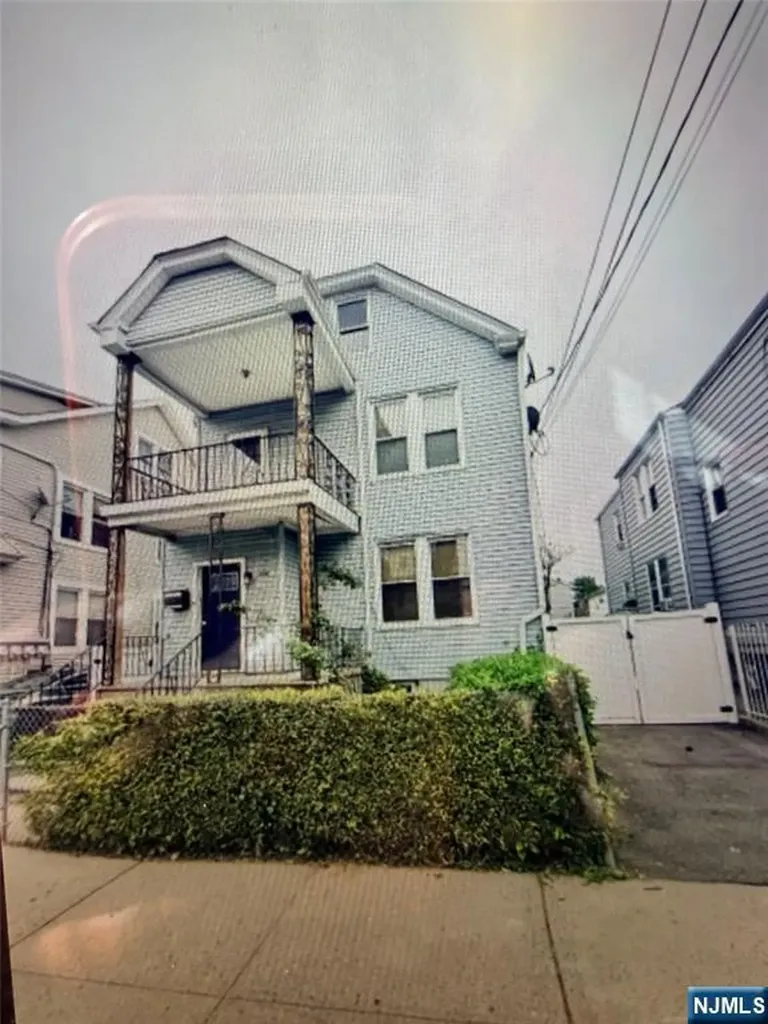 238 Myrtle Avenue Irvington NJ 07111