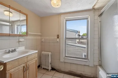 238 Myrtle Avenue Irvington NJ 07111