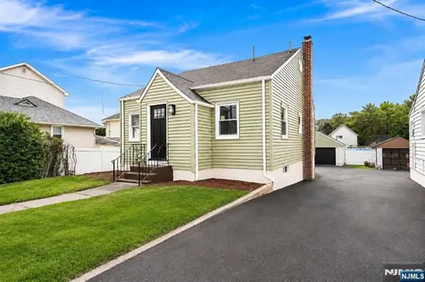 11 Dunkerly Street Totowa NJ 07512