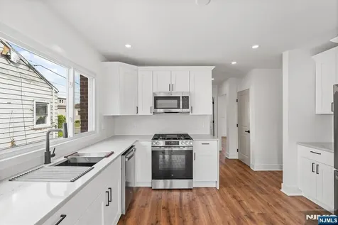 11 Dunkerly Street Totowa NJ 07512