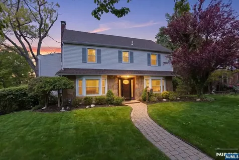 84 Raymond Avenue Rutherford NJ 07070