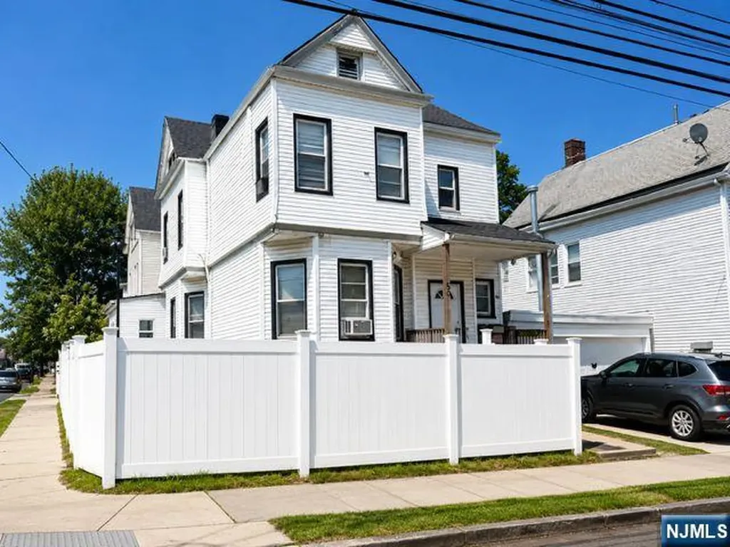 50 9th Avenue Newark NJ 07107