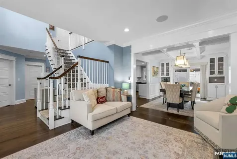 159 Hampton Place Ridgewood NJ 07450