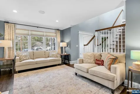 159 Hampton Place Ridgewood NJ 07450