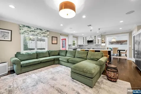 159 Hampton Place Ridgewood NJ 07450