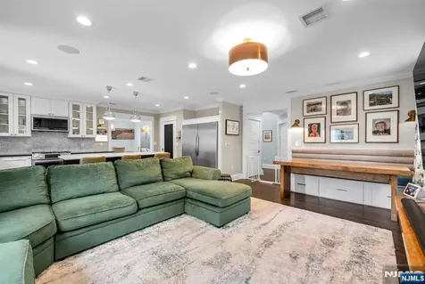 159 Hampton Place Ridgewood NJ 07450