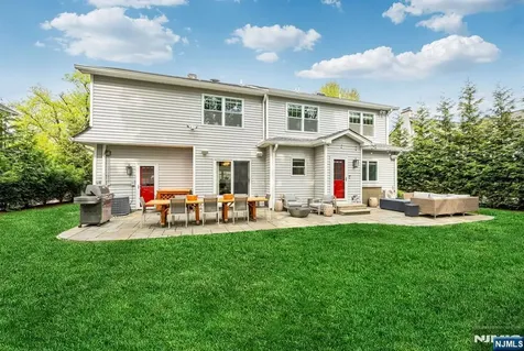 159 Hampton Place Ridgewood NJ 07450