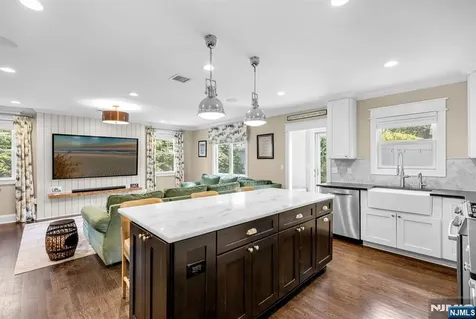 159 Hampton Place Ridgewood NJ 07450