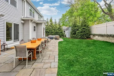 159 Hampton Place Ridgewood NJ 07450
