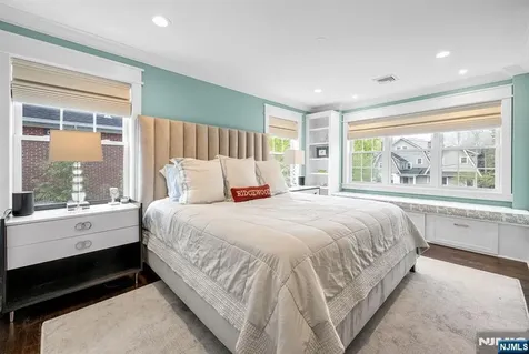 159 Hampton Place Ridgewood NJ 07450