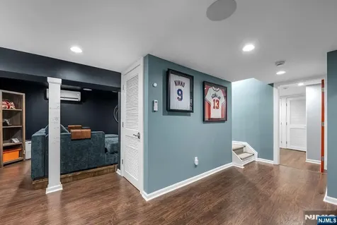 159 Hampton Place Ridgewood NJ 07450