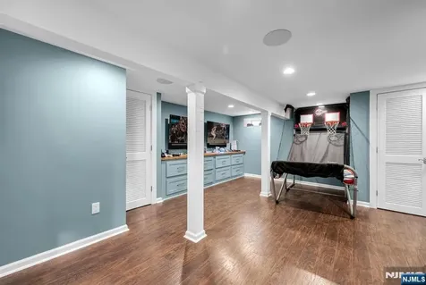 159 Hampton Place Ridgewood NJ 07450