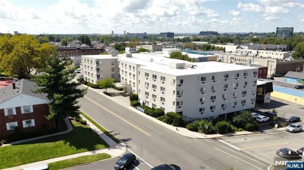 333 Grand Avenue Palisades Park NJ 07650
