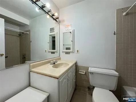 333 Grand Avenue Palisades Park NJ 07650
