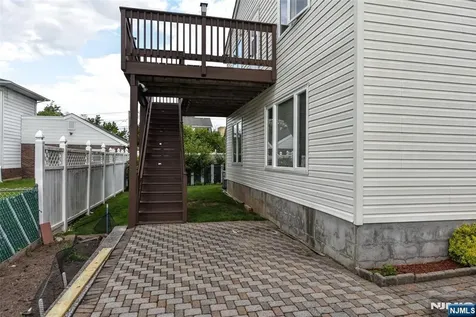 31 Leo Place Lodi NJ 07644