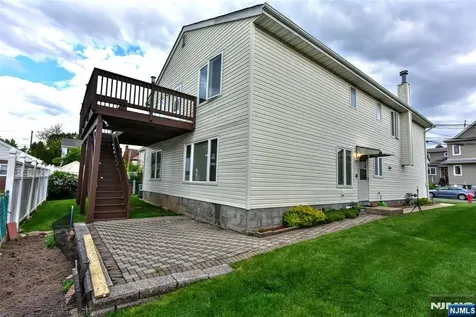 31 Leo Place Lodi NJ 07644