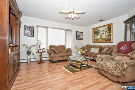 31 Leo Place Lodi NJ 07644