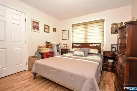 31 Leo Place Lodi NJ 07644