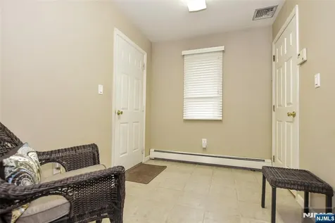 31 Leo Place Lodi NJ 07644