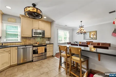 31 Fox Hill Road Fairfield NJ 07004
