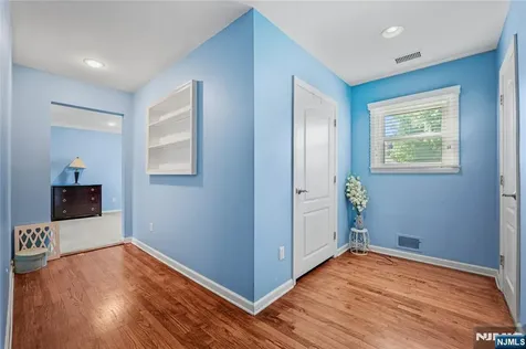 31 Fox Hill Road Fairfield NJ 07004