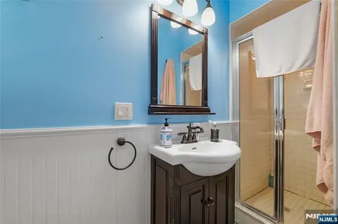 31 Fox Hill Road Fairfield NJ 07004