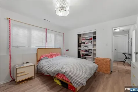 31 Fox Hill Road Fairfield NJ 07004